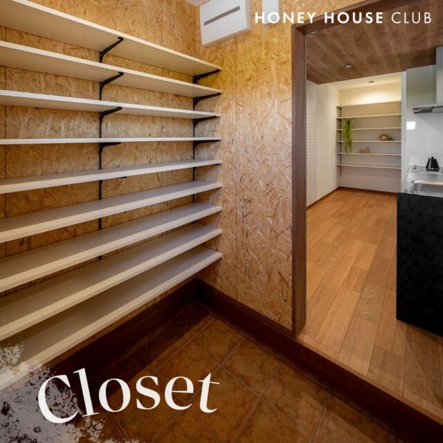 -
-----------
 Closet
-----------

☆収納計画
快適なお部屋を目指すのに欠かせない収納の事。
それぞれの生活や趣味・嗜好にあった収納計画で日々の負担を軽減。
理想のビジョンを叶えるためにとっても大切。

= = = = =

【新築住宅、リノベーション、リフォーム、自由設計】

私たちは家づくりを一緒に楽しみます。

家づくりは楽しいことばかりではないかもしれません。
たくさん悩んで、苦労してやっとの思いで家づくりは進んでゆきます。
夢をカタチにするのはとても大変なことです。
それを乗り越えるには、
そんな貴重な一生に一度しかない体験を楽しんでしまうしかない！
苦労も終わってしまえばいい経験に代わるでしょう。

そんな瞬間を提案するのが私たちの役割です。
誰よりも家づくりを一緒に楽しむ自信があります！！
お気軽にお問い合わせください。

@yagikenchiku.8

= = = = =
☎︎ 090-1783-8210
✉︎ info@honeyhouseclub.com
@yagikenchiku.8

= = = = =

HONEY HOUSE CLUB
HP ：https://www.honeyhouseclub.com/
TIME：9:00〜18:00

= = = = =

#八木建築工業 #焼津市 #静岡工務店 #建築 #家づくり #自由設計 #マイホーム計画 #注文住宅 #新築一戸建て #zeh住宅 #家づくりを楽しむ #インテリア #暮らしを楽しむ #こだわりの住まい #住宅デザイン #家づくり計画　#honeyhouseclub #シンプルホーム#カフェ風住宅#収納#収納計画#リノベーション#リフォーム#おしゃれな家#ナチュラル#藤枝#大井川#暮らしを楽しむ#建売住宅#建売に見えない建売#家づくりのアイデア帖