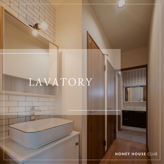 -
------------
 Lavatory
------------

☆洗面台
必要不可欠は洗面台。
長い時間いる事はないスペースだからこそお気に入りの素材や雰囲気で。
日々通り過ぎる空間を快適に☆

= = = = =

【新築住宅、リノベーション、リフォーム、自由設計】

私たちは家づくりを一緒に楽しみます。

家づくりは楽しいことばかりではないかもしれません。
たくさん悩んで、苦労してやっとの思いで家づくりは進んでゆきます。
夢をカタチにするのはとても大変なことです。
それを乗り越えるには、
そんな貴重な一生に一度しかない体験を楽しんでしまうしかない！
苦労も終わってしまえばいい経験に代わるでしょう。

そんな瞬間を提案するのが私たちの役割です。
誰よりも家づくりを一緒に楽しむ自信があります！！
お気軽にお問い合わせください。

@yagikenchiku.8

= = = = =
☎︎ 090-1783-8210
✉︎ info@honeyhouseclub.com
@yagikenchiku.8

= = = = =

HONEY HOUSE CLUB
HP ：https://www.honeyhouseclub.com/
TIME：9:00〜18:00

= = = = =

#八木建築工業 #焼津市 #静岡工務店 #建築 #家づくり #自由設計 #マイホーム計画 #注文住宅 #新築一戸建て #zeh住宅 #家づくりを楽しむ #インテリア #暮らしを楽しむ #こだわりの住まい #住宅デザイン #家づくり計画　#honeyhouseclub #dinning#カフェ風住宅#洗面台#Lavatory#リノベーション#リフォーム#おしゃれな家#ナチュラル#藤枝#大井川#暮らしを楽しむ#建売住宅#建売に見えない建売#家づくりのアイデア帖